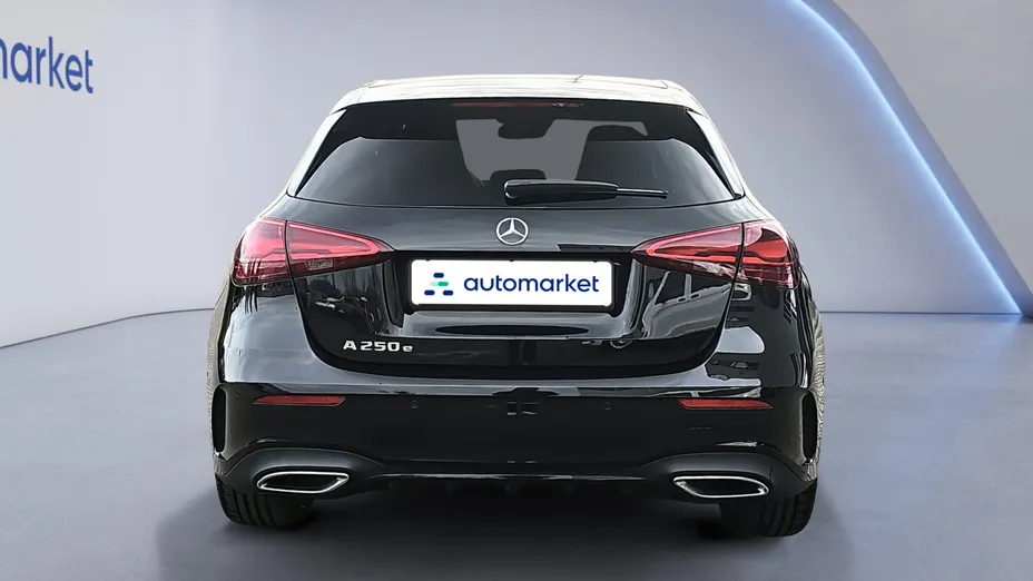MERCEDES-BENZ A Klasa A 250 e PHEV AMG Line 8G-DCT