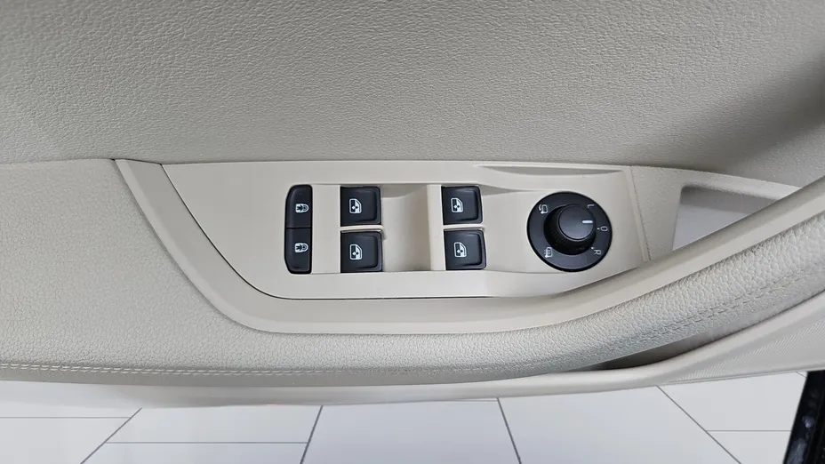 SKODA Superb Superb 2.0 TSI Style DSG