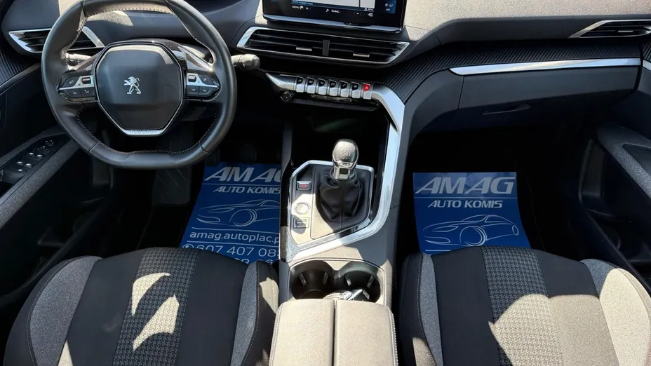 PEUGEOT 3008 -