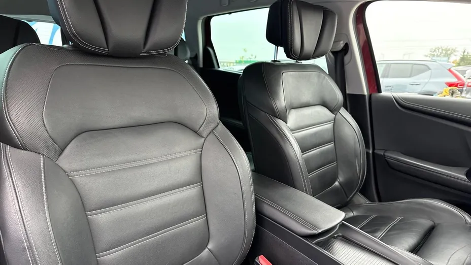 RENAULT Scenic -