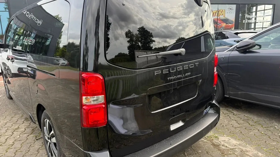 PEUGEOT Traveller Traveller 2.2 BlueHDi Long Business VIP EAT8 Nowy