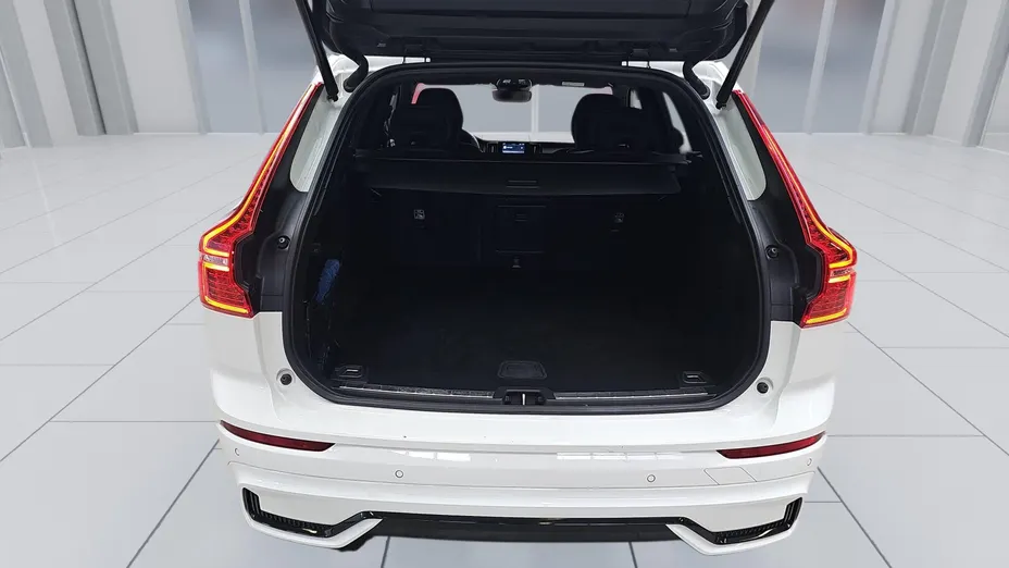 VOLVO XC60 XC60 B4 D AWD R-Design aut