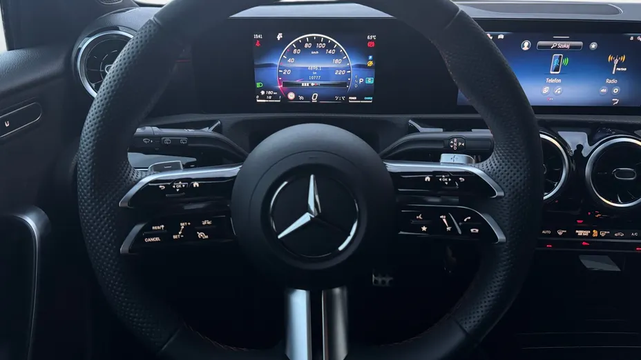 MERCEDES-BENZ A Klasa A 220 4-Matic AMG Line 8G-DCT