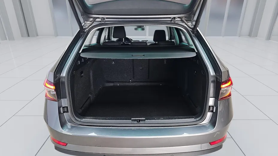 SKODA Superb Superb 2.0 TDI SCR Style DSG