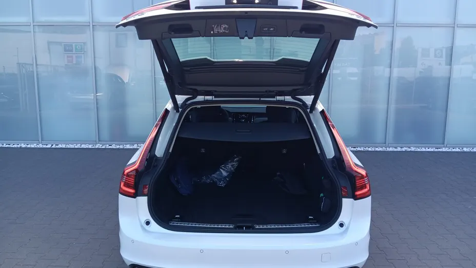 VOLVO V90 V90 T6 AWD Plug-In Hybrid Plus Dark aut Nowy