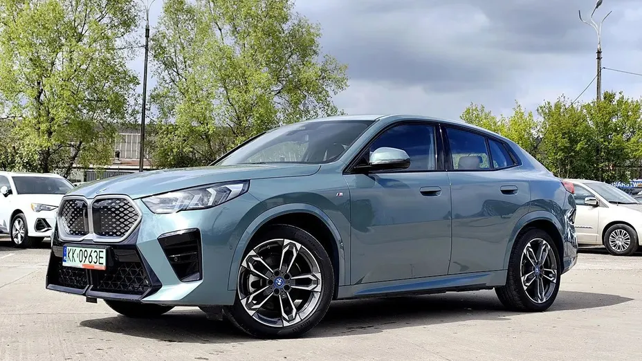 BMW iX2 -