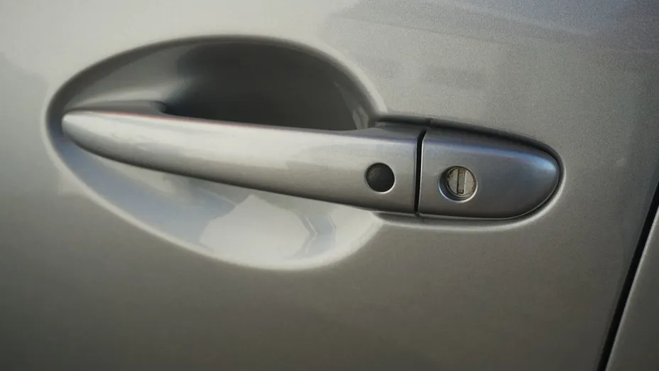 MAZDA 3 -