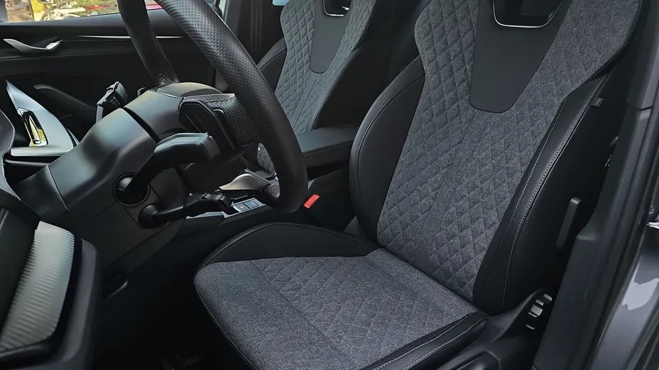 SKODA Octavia -