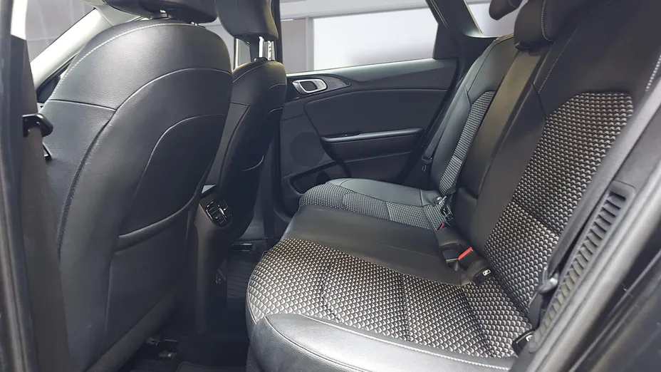 KIA Cee'd Ceed 1.6 GDI PHEV Business Line DCT