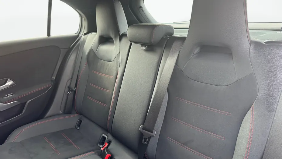 MERCEDES-BENZ A Klasa A 220 4-Matic AMG Line 8G-DCT