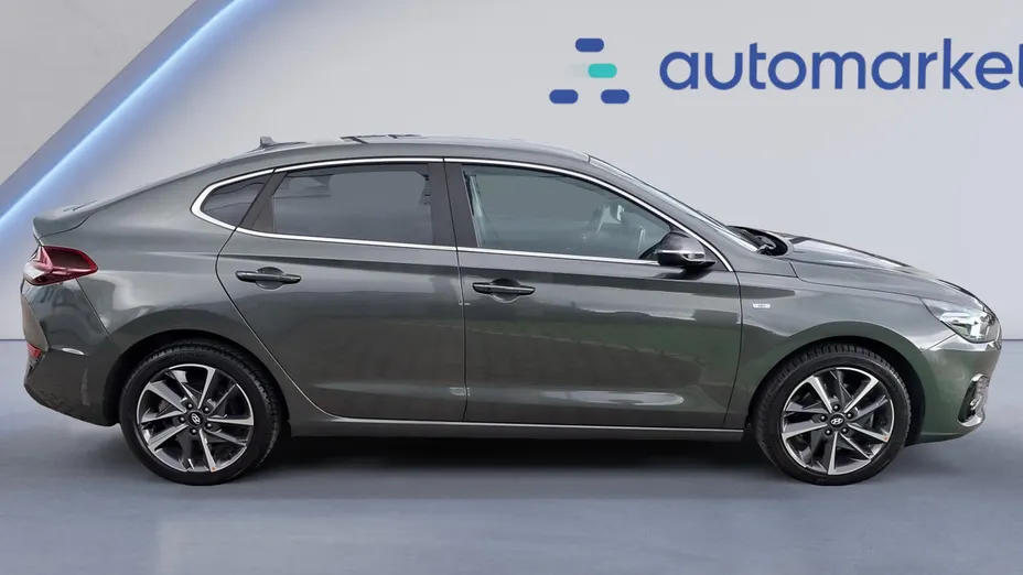 HYUNDAI i30 i30 Fastback 1.5 T-GDI 48V Smart DCT