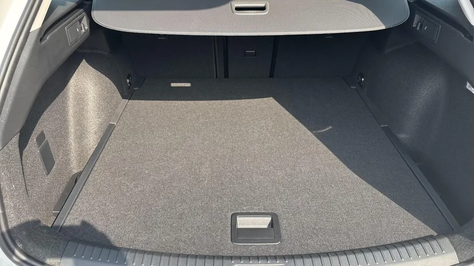 SEAT Leon Leon 1.5 eTSI Style DSG Nowy