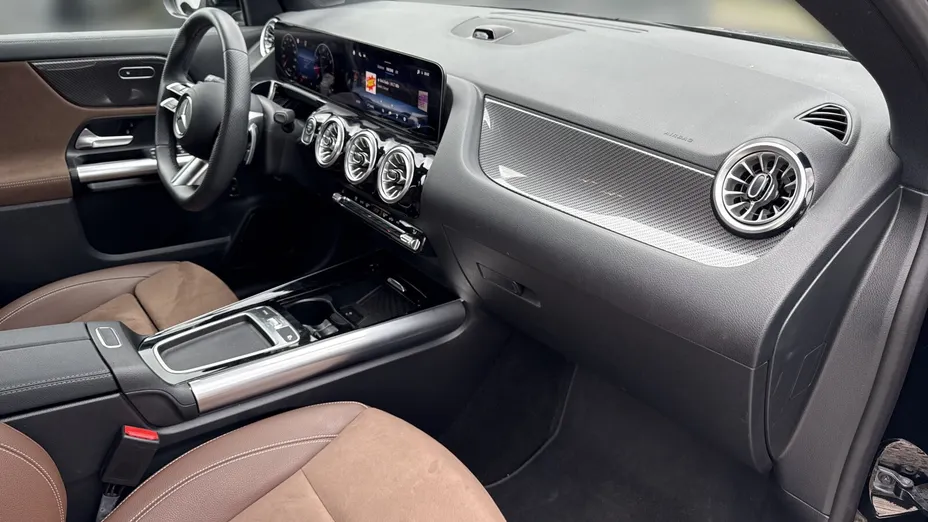 MERCEDES-BENZ GLA GLA 200 mHEV AMG Line 7G-DCT