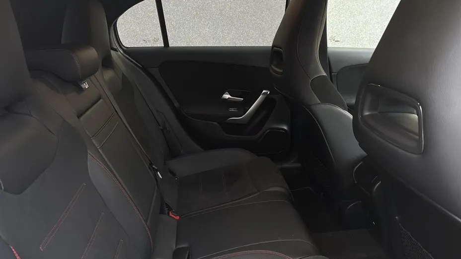 MERCEDES-BENZ A Klasa A 200 AMG Line 7G-DCT