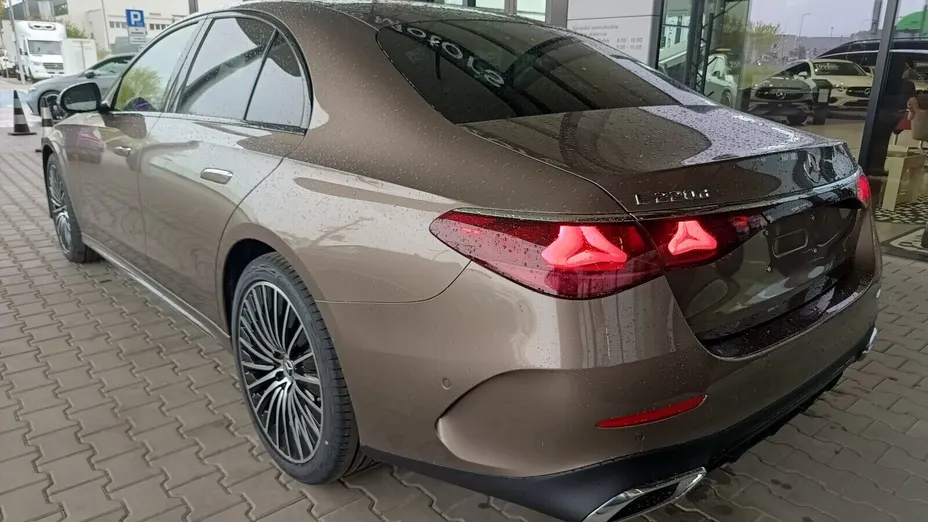 MERCEDES-BENZ E Klasa E 220 d mHEV 4-Matic AMG 9G-Tronic