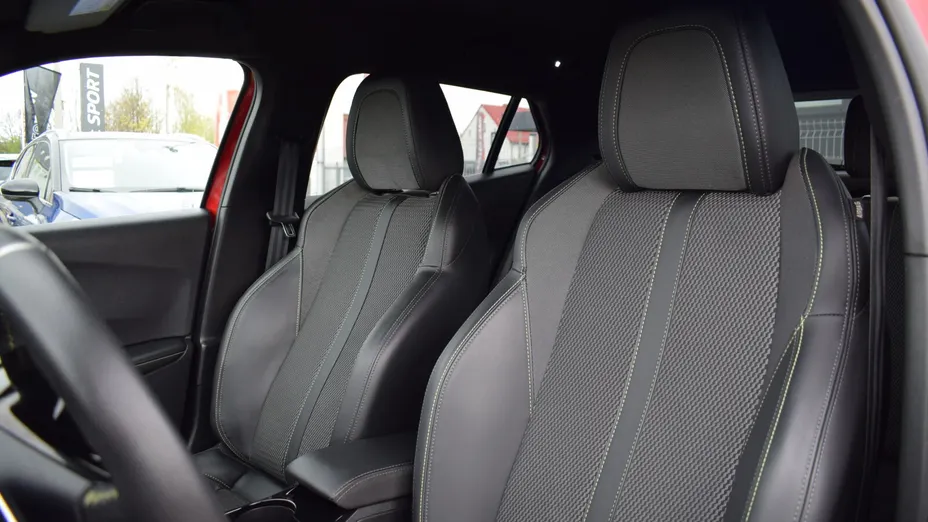 PEUGEOT 2008 2008 PureTech 130 GT S&S EAT8