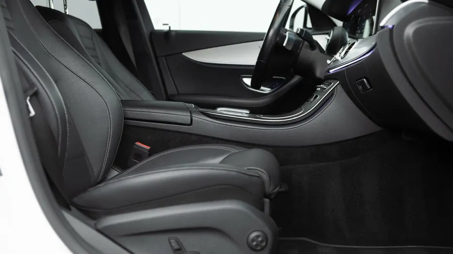 MERCEDES-BENZ E Klasa E 220 d 4-Matic AMG