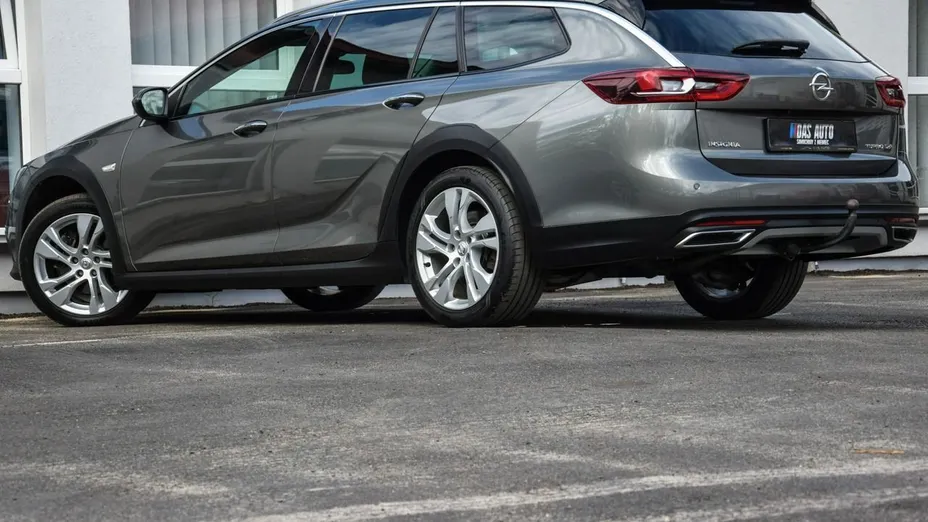 OPEL Insignia -