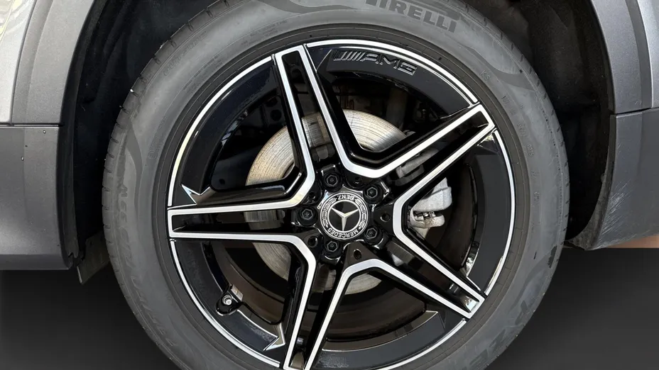 MERCEDES-BENZ GLB GLB 220 d 4-Matic AMG Line 8G-DCT