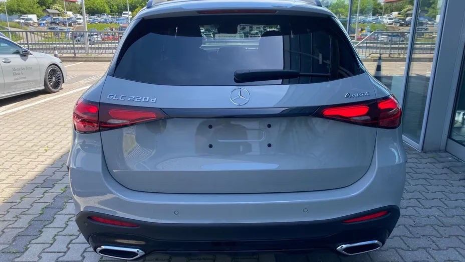MERCEDES-BENZ GLC -