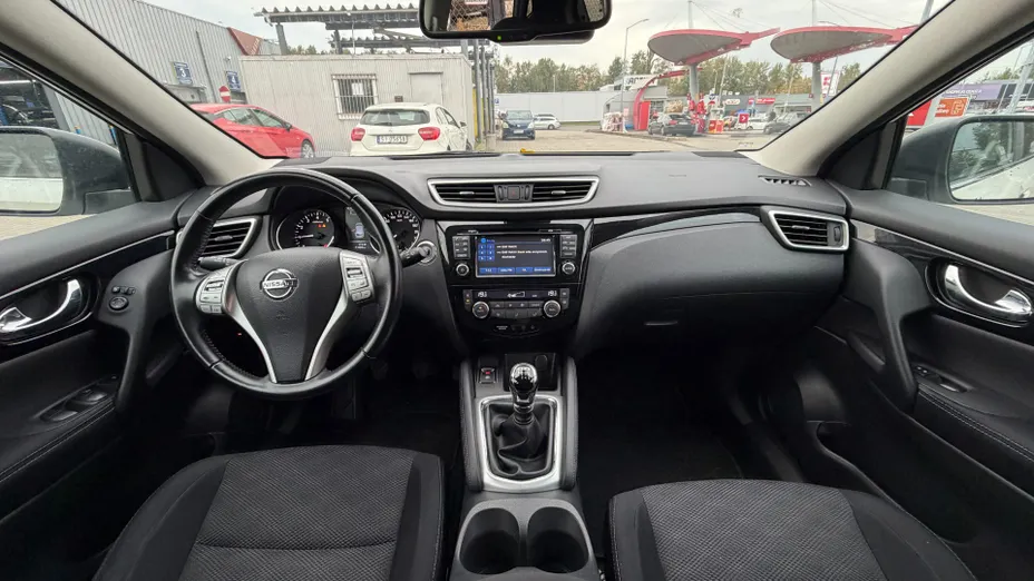 NISSAN Qashqai -