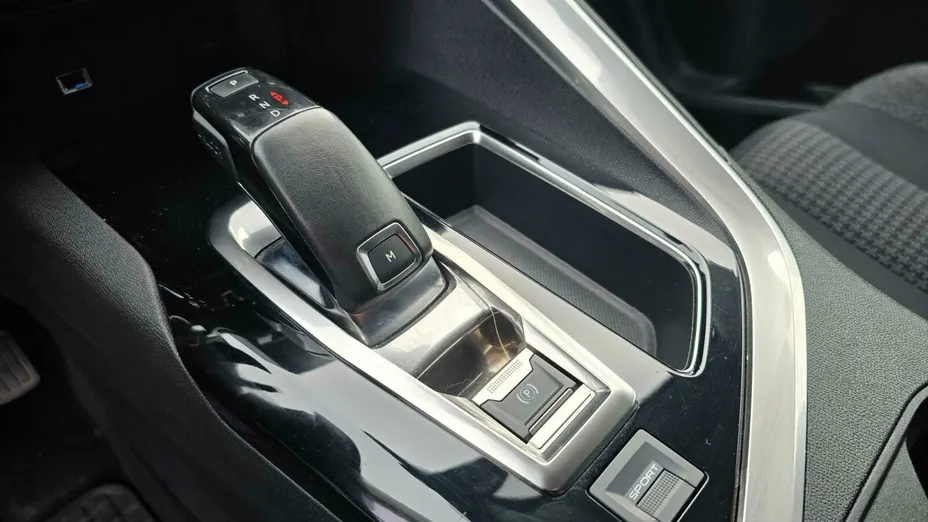 PEUGEOT 5008 5008 1.6 BlueHDI Allure S&S EAT6