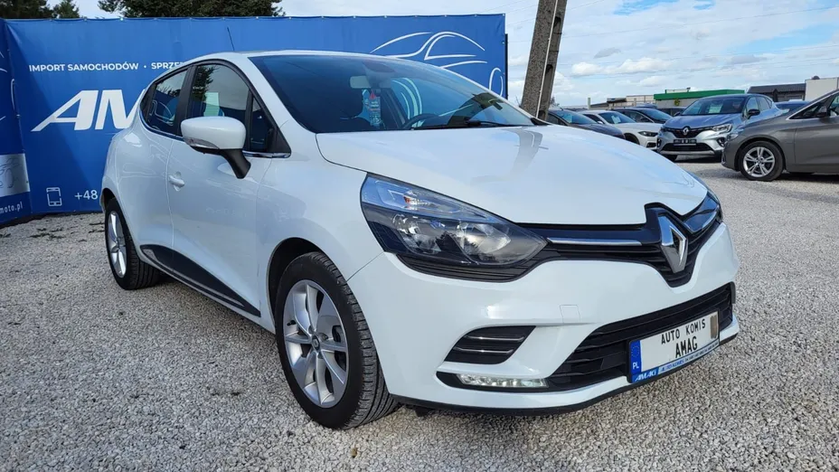 RENAULT Clio -