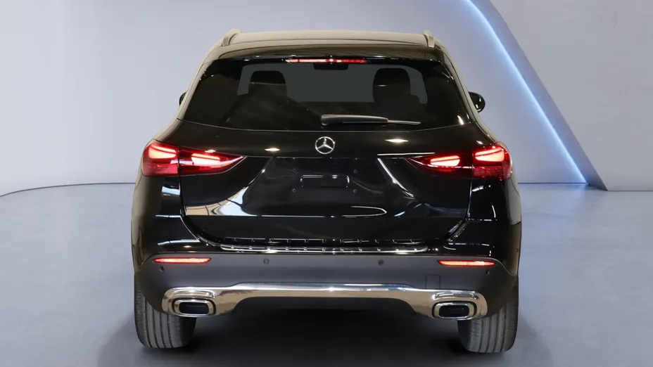 MERCEDES-BENZ GLA GLA 200 d Progressive 8G-DCT
