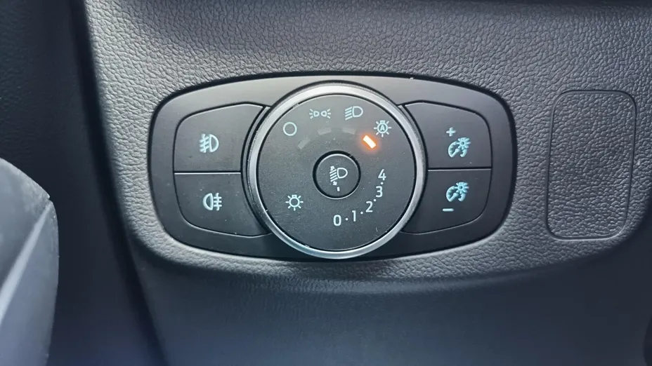 FORD Focus Focus 1.0 EcoBoost mHEV ST-Line X aut