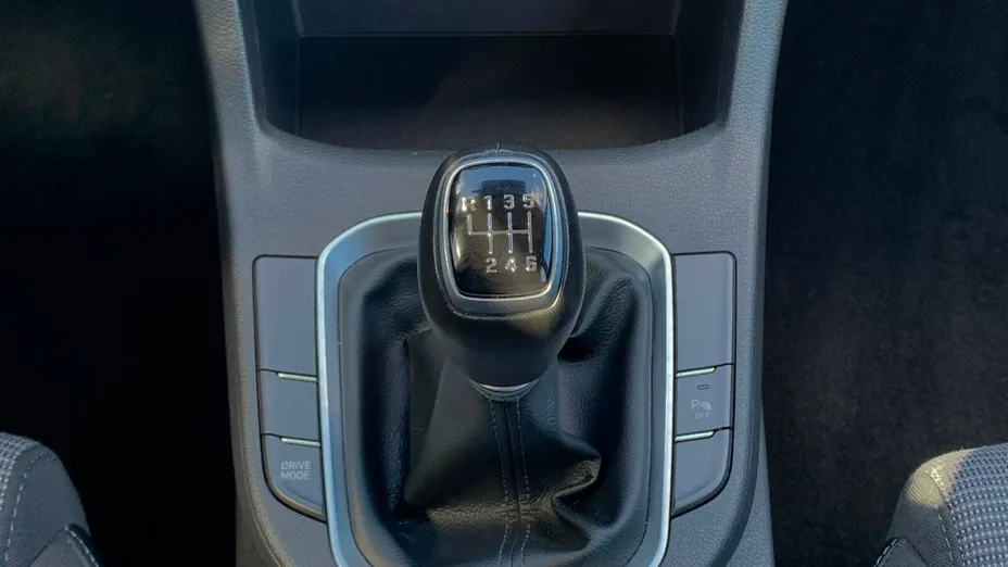 HYUNDAI i30 i30 1.5 T-GDI 48V Smart