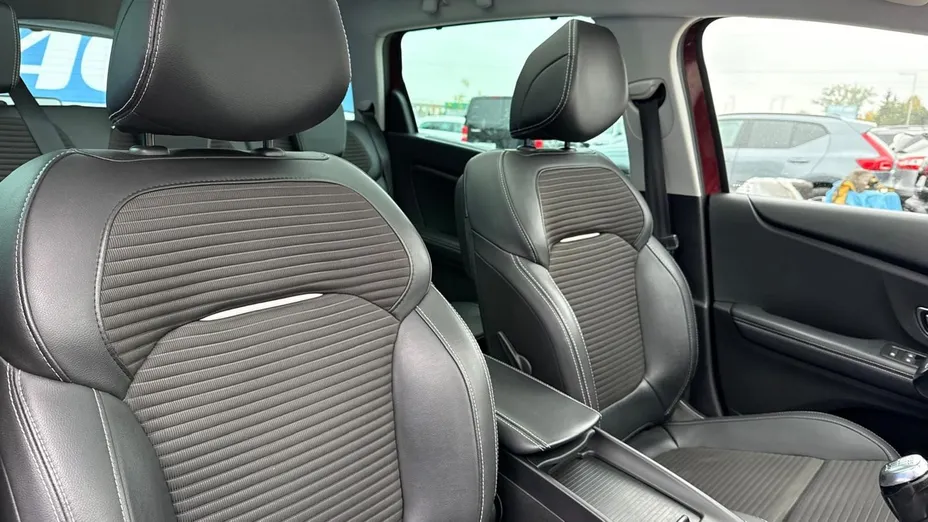 RENAULT Scenic -