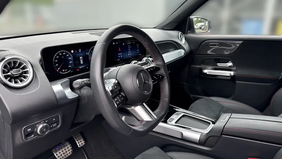 MERCEDES-BENZ GLB GLB 200 d 4-Matic AMG Line 8G-DCT