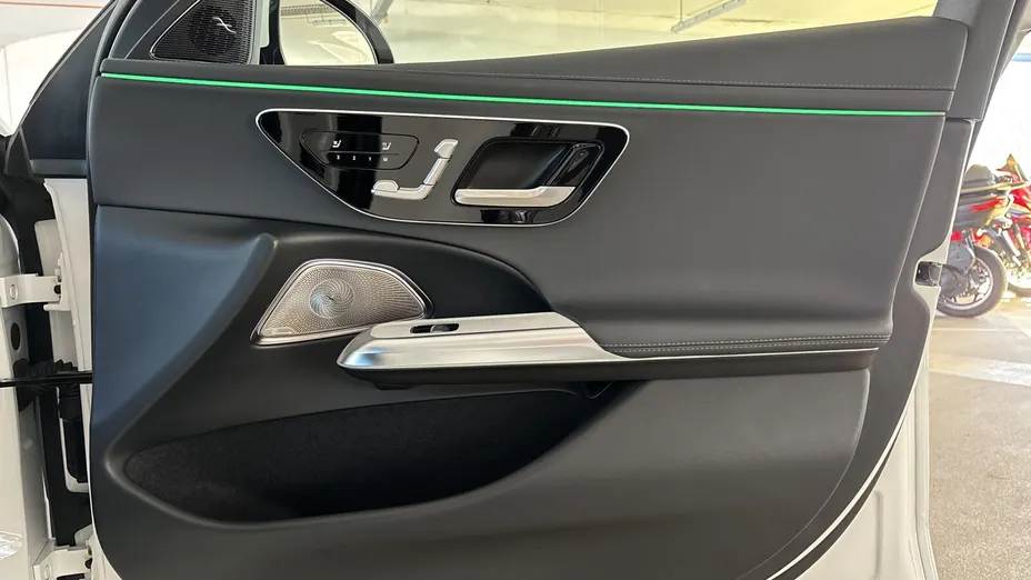 MERCEDES-BENZ E Klasa E 220 d mHEV 4-Matic AMG 9G-Tronic