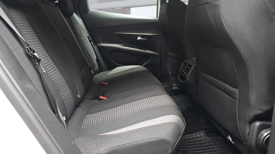 PEUGEOT 3008 3008 1.5 BlueHDi Active Pack S&S EAT8