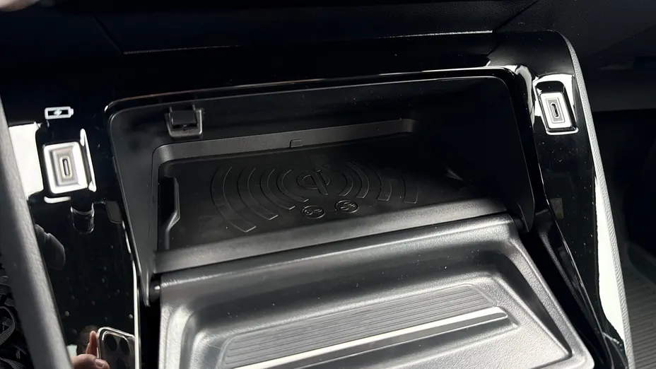 PEUGEOT 2008 2008 PureTech mHEV GT Exclusive e-DCS6 Nowy