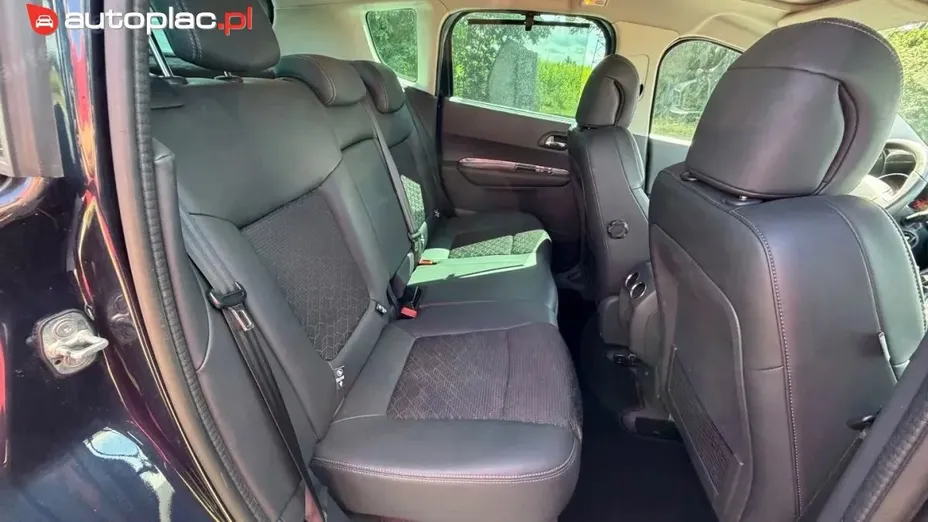 PEUGEOT 3008 -