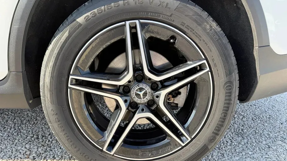 MERCEDES-BENZ GLC -