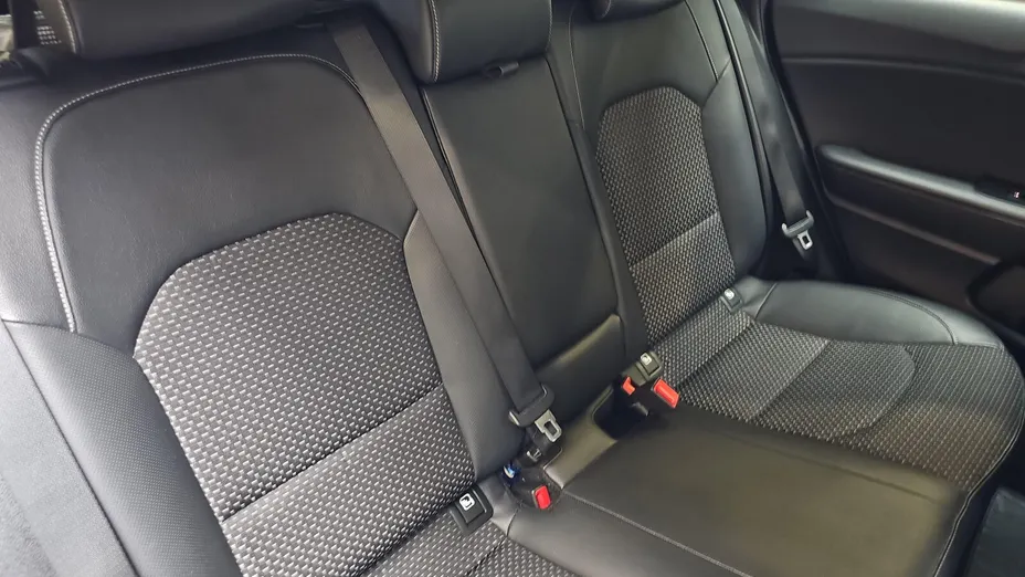 KIA Cee'd Ceed 1.6 CRDi SCR L