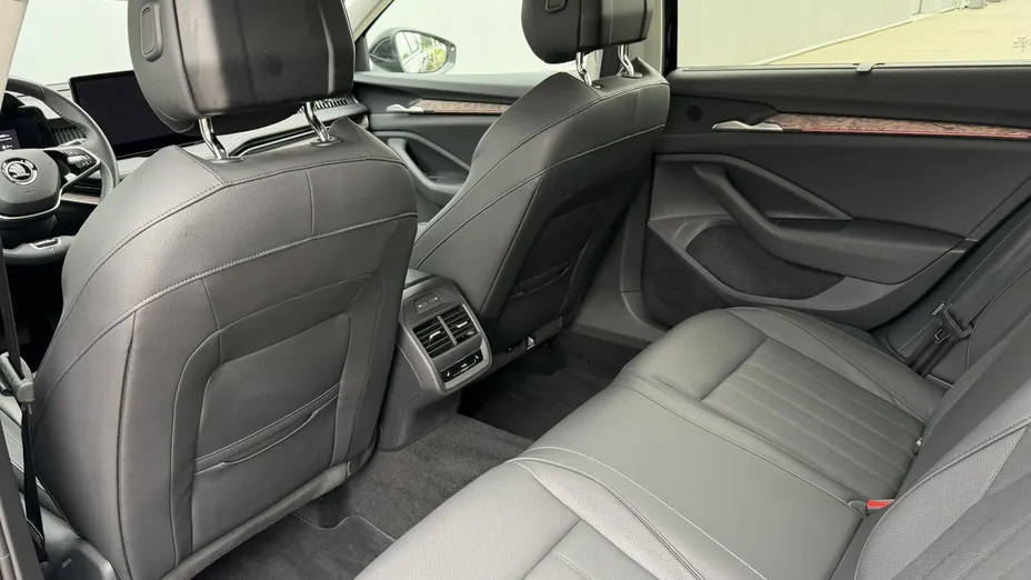 SKODA Superb Superb 2.0 TDI SCR L&K DSG