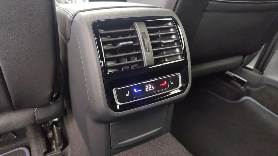 VOLKSWAGEN Arteon Arteon 2.0 TSI 4Motion R DSG