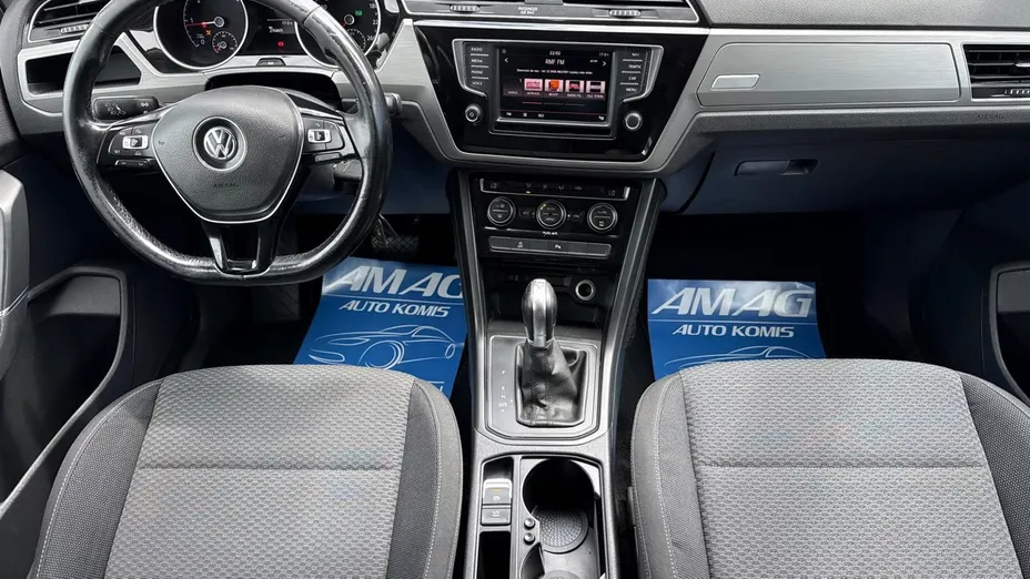 VOLKSWAGEN Touran -