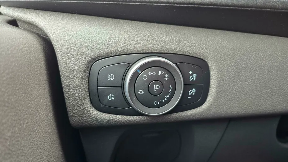 FORD Transit Custom Transit Custom 320 L2H1 Trend