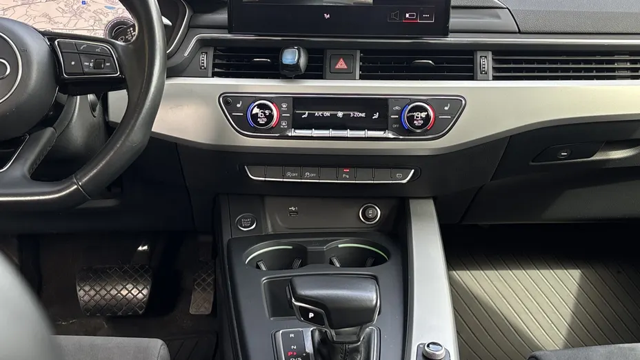 AUDI A4 A4 35 TFSI mHEV Advanced