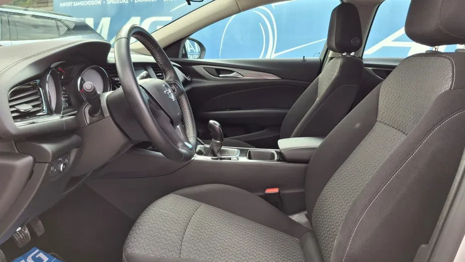 OPEL Insignia -