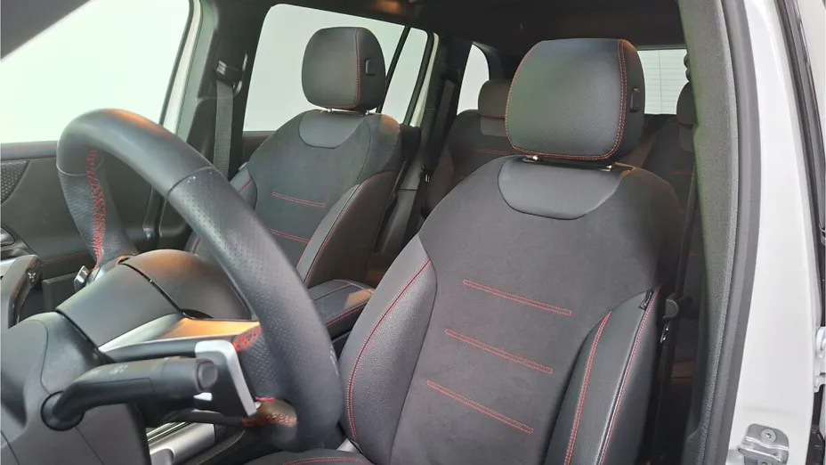 MERCEDES-BENZ GLB GLB 200 d 4-Matic AMG Line 8G-DCT