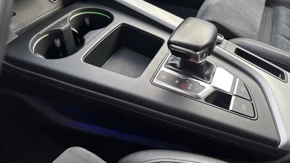 AUDI A4 A4 35 TFSI mHEV Advanced