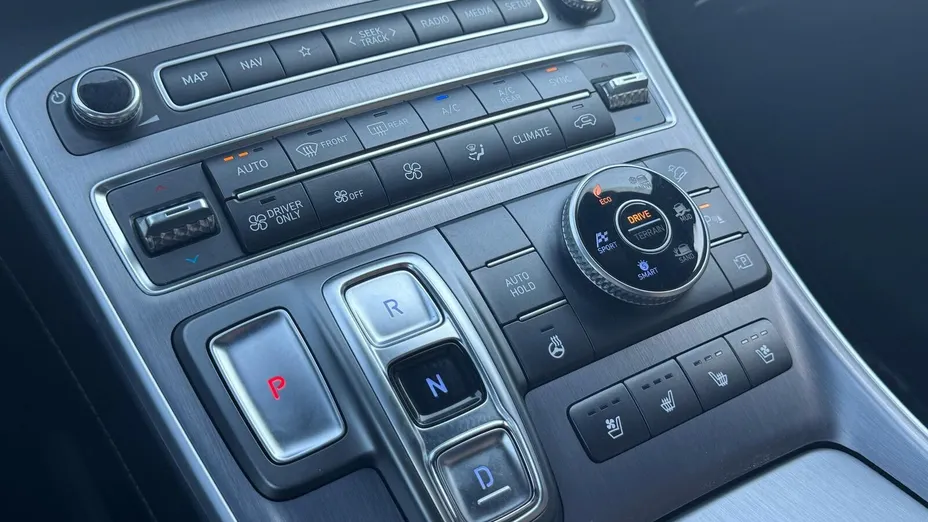 HYUNDAI Santa Fe Santa Fe 1.6 T-GDI PHEV Platinum 4WD aut