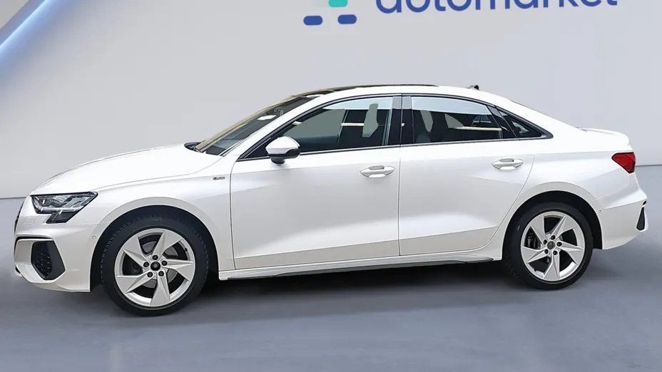 AUDI A3 A3 35 TFSI mHEV S Line S tronic