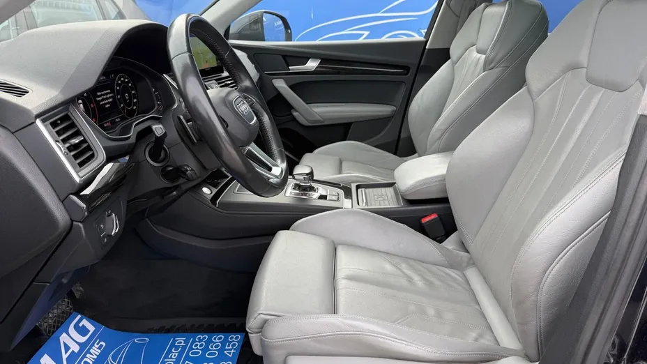 AUDI Q5 -