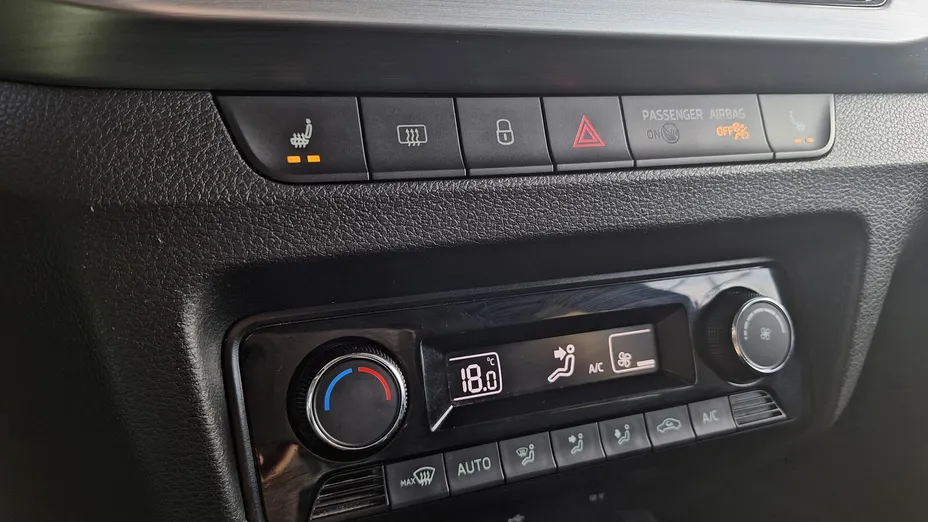 SKODA Fabia Fabia 1.0 TSI Ambition Plus DSG